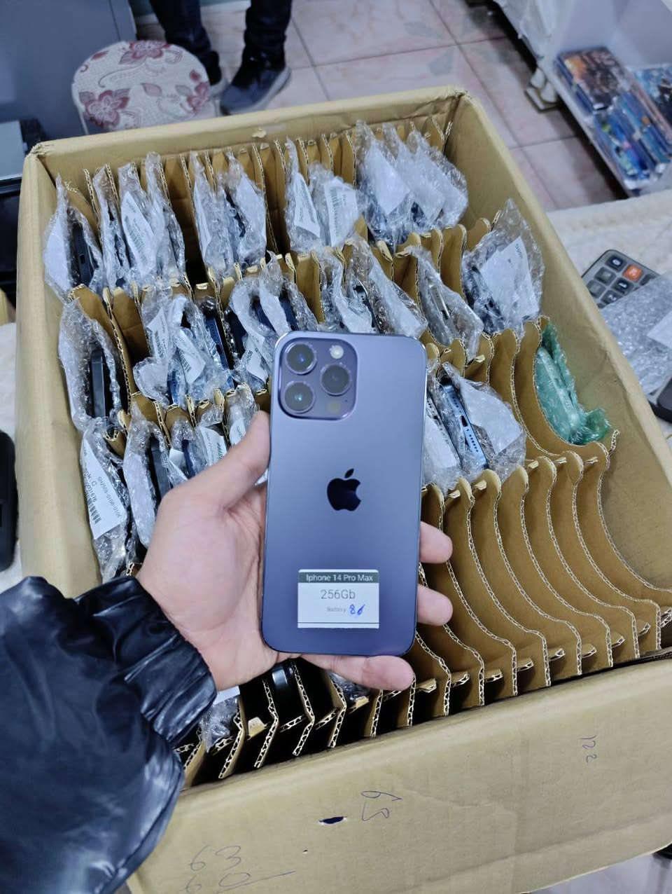 سلام عليكم هاوڕێیان
ئەمانە هیچیان نەگۆڕاوە صمان 2 مانگ بە دڵی خۆت بیکەرەوە نە پۆڵیشە نە پاتری بەرزکراوەتەوە هەموو شتێکی بە صاماني ئۆرجیناڵ

Iphone 14 promax 📱
256gb 
A  545$
A + 575$
Battery 85 bo 100

Iphone 15 promax 📱
 256gb 
A    695$
A+  725$
Battery 85 bo 100

Whats App : ***********
Whats App : ***********

 📱ناو نیشان : سلێمانی 
@highlight 
#slemani 📱
