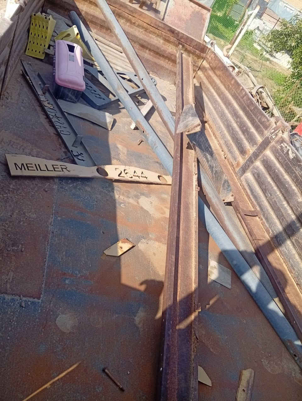 للبيع بدي البي 75 بلادي مكان عماره 
‏‪0777 084 3604‬‏
