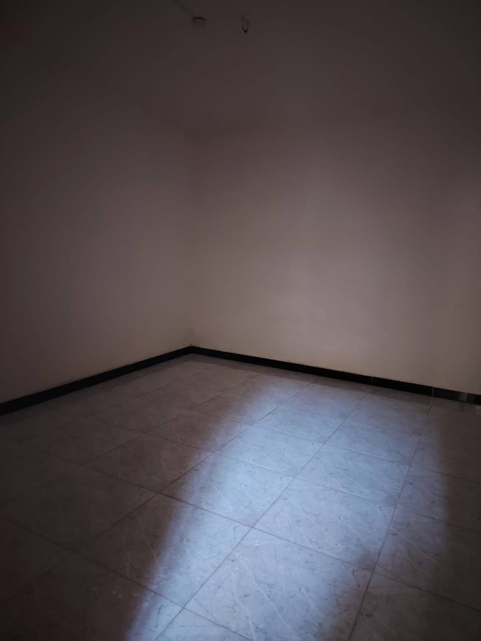 🏠دار للبيـــــــــع 

فـٓــــي شـــــــارع80 خـــلف أ ســـمـــاك ألـشــجري
__________________
المساحــــــة // 100م #طابـــــو #صرف
الواجهـــــــــــة // 5م
النــــــــــــــــــزال // 20م
__________________
🧱🏗️ #الطابــــــــــــــق #الأرضـــــــــــــي
غرفــــــــه وصالـــــــــة وهــــــــــول ومطبــــــــخ ومجمــــــــــع صحيــــــــات خارجــــــــي وداخلــــــــي ..

🧱🏗️ #الطابــــــــــــــق #الثانــــــــــــــــي
بــيـــتـو نـــــه
ـــــــــــــــــــــــــــــــــــــــــــــ💲
للأستفســـــــار عــــــن السعــــــــر يرجـــــــىٰ الاتصال
ـــــــــــــــــــــــــــــــــــــــــــــ💲
#مكتـــــــــب
            🧱🏗️ عـــشـــتــار للعقـــــــار🧱🏗️
#الكائـــــــــن
  شارع_الكرامة_قرب_حي _الحسين
         ***********📞☎️📞
_____________________________________________
