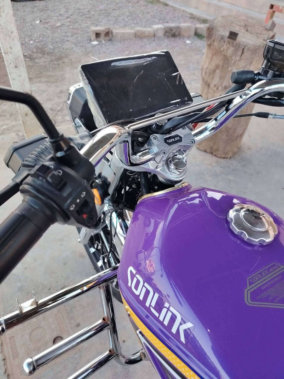 السلام عليكم 
ماطور سولنگ الاصلي 2025 وزن ثقيل محرك اسود منفيس وبصمات وشاشه كبير حجم المحرك 200cc كلو شركه بلادي 
ال سعر 825وبي مجال 
مكان الشرقاط الايسر قريه عويجيله 
***********
