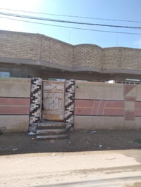 بيت للايجار المساحه 300 متكون من غرفتين وصاله ومطبخ واستقبال  وحديقه  ...