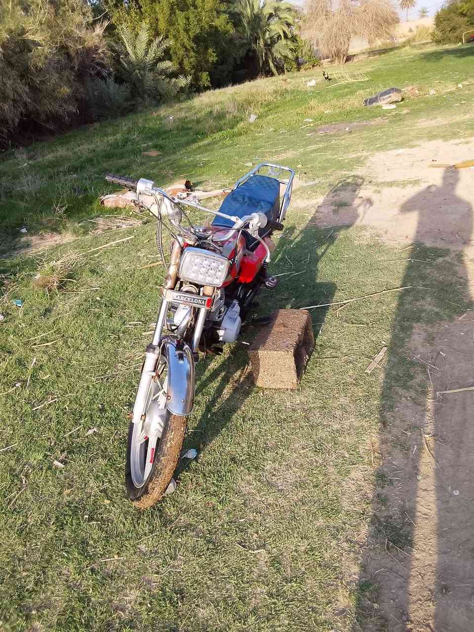 السلام عليكم دراجة اربعة كير اوراق موديل 2012
نظيفة عوزها دشبول وسكن خلفي‏
للاستفسار ‪***********‬‏
