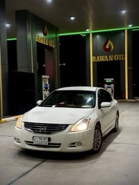 التيما ٢٠١٢ • بني • مكيف شغال