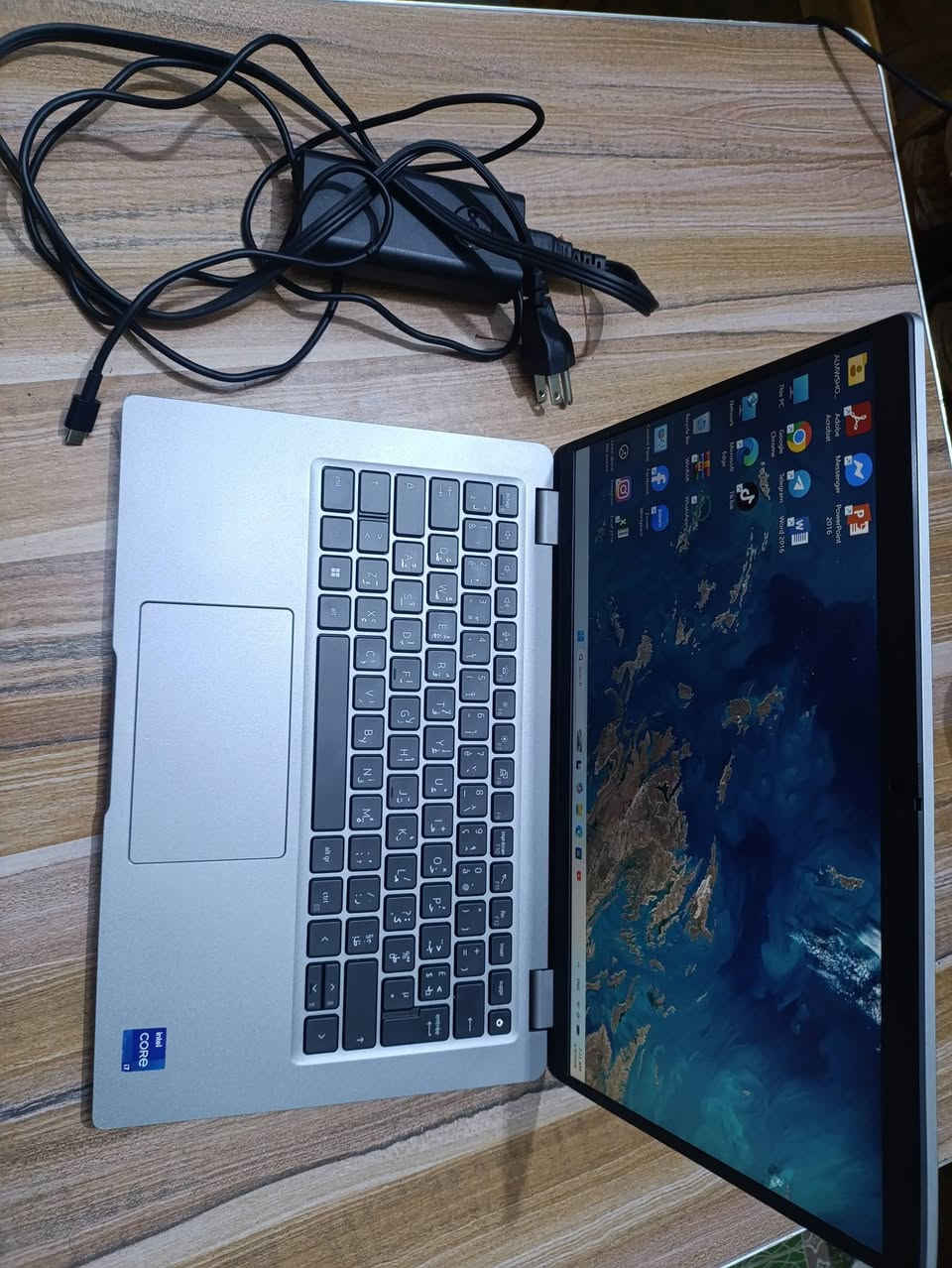 لابتوب جيل 11 كور اي 7
رام 8GB
هارد 256GB
السعر : 465 الف 
واتساب: ***********
المكان : الشطرة
