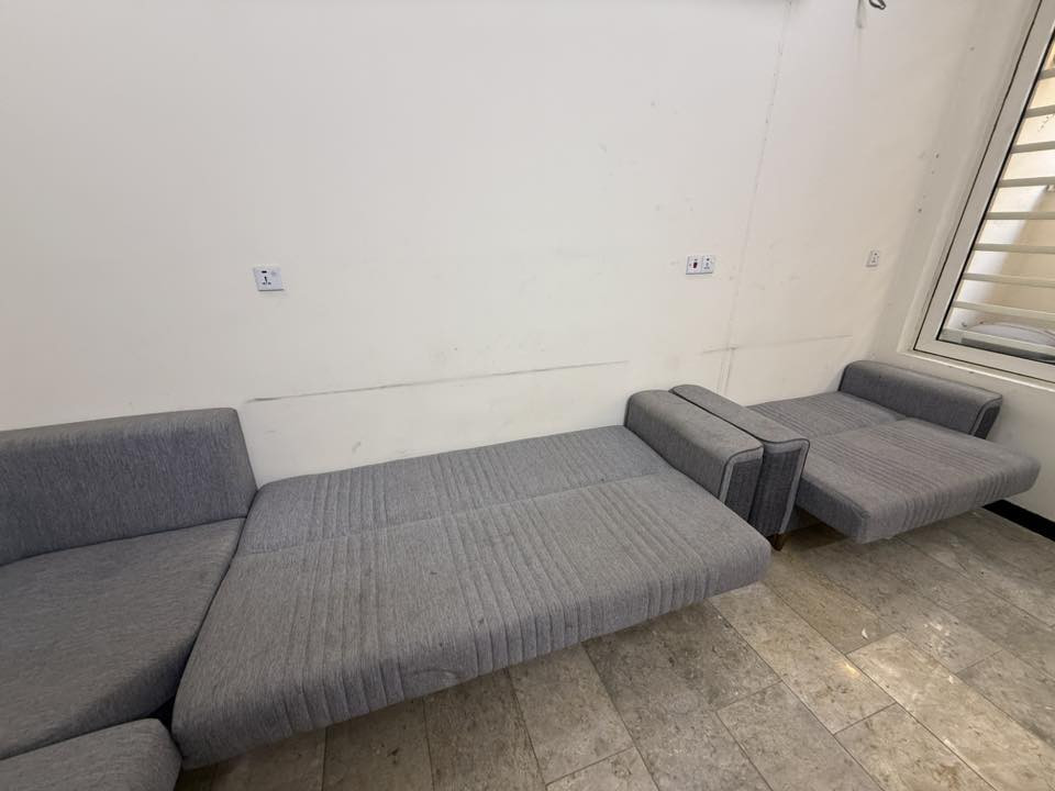 السلام عليكم

كورنر تركي 10 مقاعد + سبت طلبات هدية . . مساحة تخزين تحت المقاعد ما عدا الركن . .

قلاب فراش يتكبر ويتصغر

وعندي سجادة كاشان 2 في 3 أيراني اصلي اربع ملايين ونص غرزة درجة اولى . . صورها بالتعليقات 

 

نظافة 95 يحتاج غسلة تنظيف جاف وعادي أشيل فلوسها 

بغداد . . للتواصل ***********
