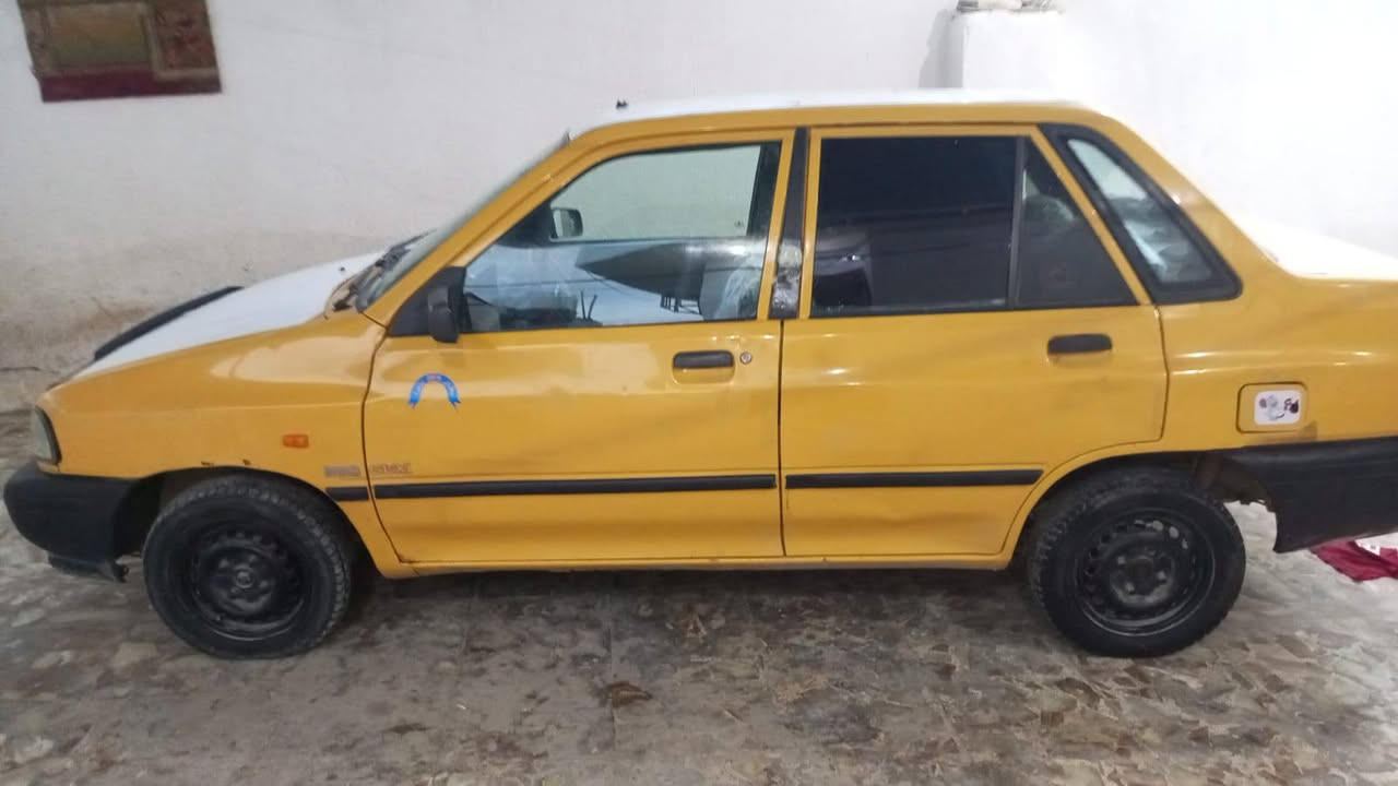 الـسلام عـليكم
سياره سايبة 2011
 كـامله كبـل للشارع
تـخم تـاير جديد
صدر امامي و خلفي جدد
ماصدات امامي و خلفي 
زوج مجاول جدد
دوشمه قبل يومين شديتها 

فقط كيج البانزين ما يشتغل عندي قاعده كامله بس نقصها فيشه و يشتغل الكيج مال بانزين

سنويه لل29 
رقم انكليزي

فقط مراوس راس براس اي سياره حسب القناعه 
للاتصال *********** و بي واتساب
