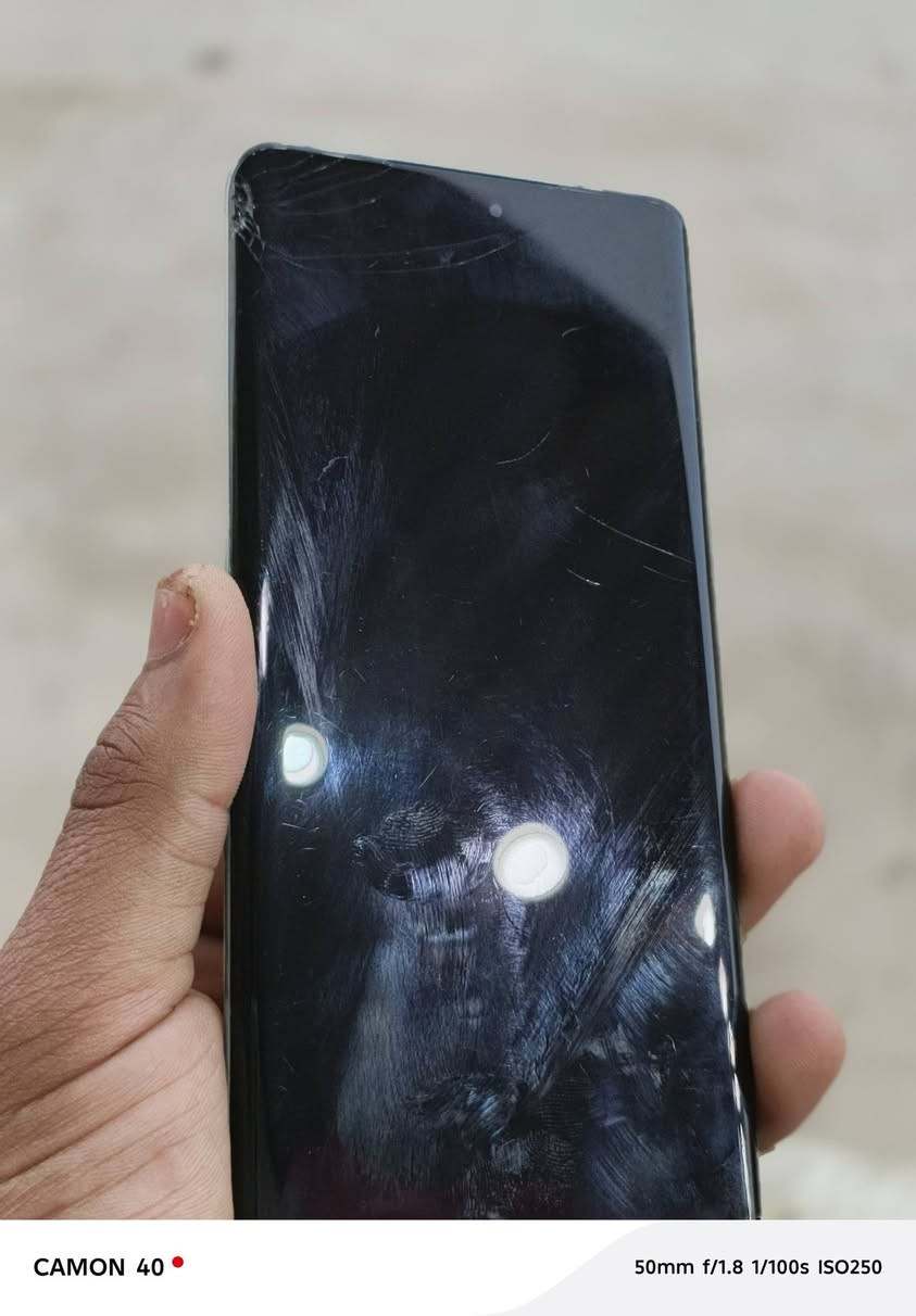 هونر اكس c9 ذكره ٢٥٦
عشوايه ١٦
بطاريه ٦٦٠٠ ملي امبير 
جهاز مكفول من عطل من صيانه فقط هاي صطع الخفيه 
مامثر على لمس ابد السعر ٢٢٥ قفل مستعجل على بيع  رقمي *********** 
مكان سوق الشيوخ
