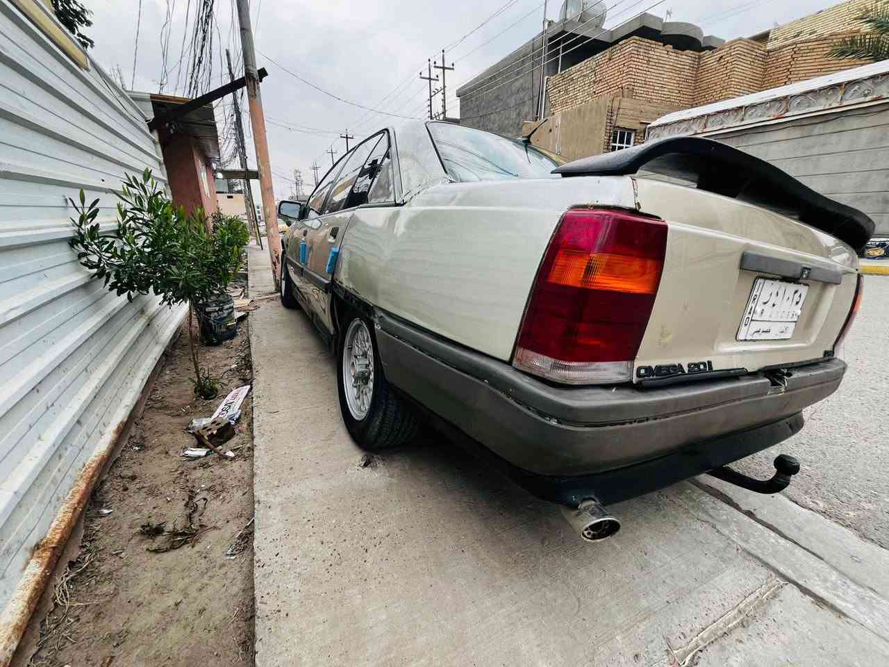 للبيع اوبل اوميكا 
***********
