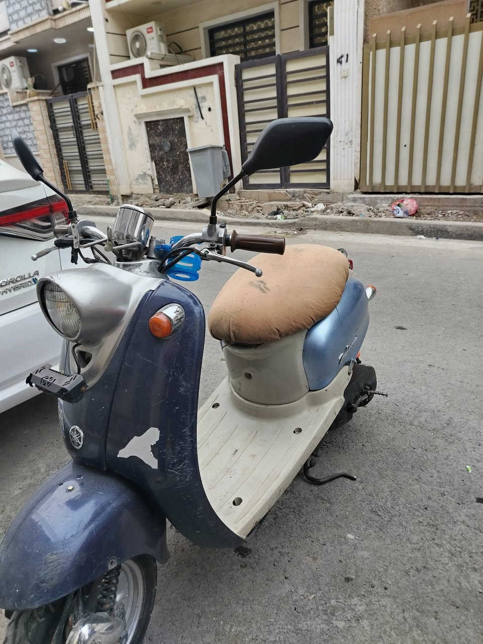 سلام عليكم اخوان دراجه للبيع كلاسك (عبد الحليم) دراجه نضيفه وشغاله وخير من الله السعر ٢٢٥ وبيها مجال بسيط العنوان بغداد الشعب ***********
