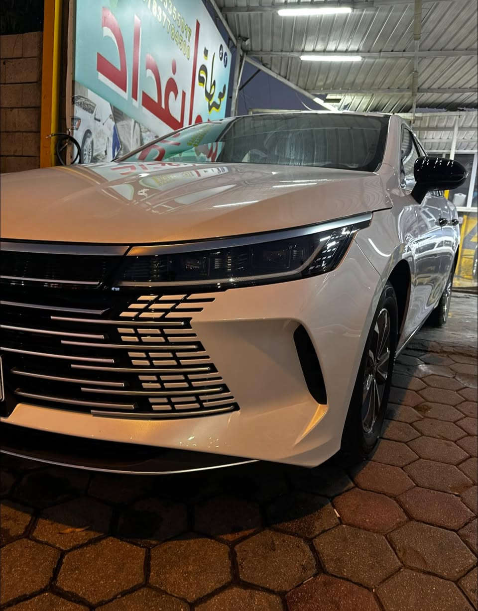 بي وادي دستروير
رقم بغداد 
موديل 25 
ماشيه 11 الف 
كفاله 

السعر 19,800 بيه مجال 

***********
