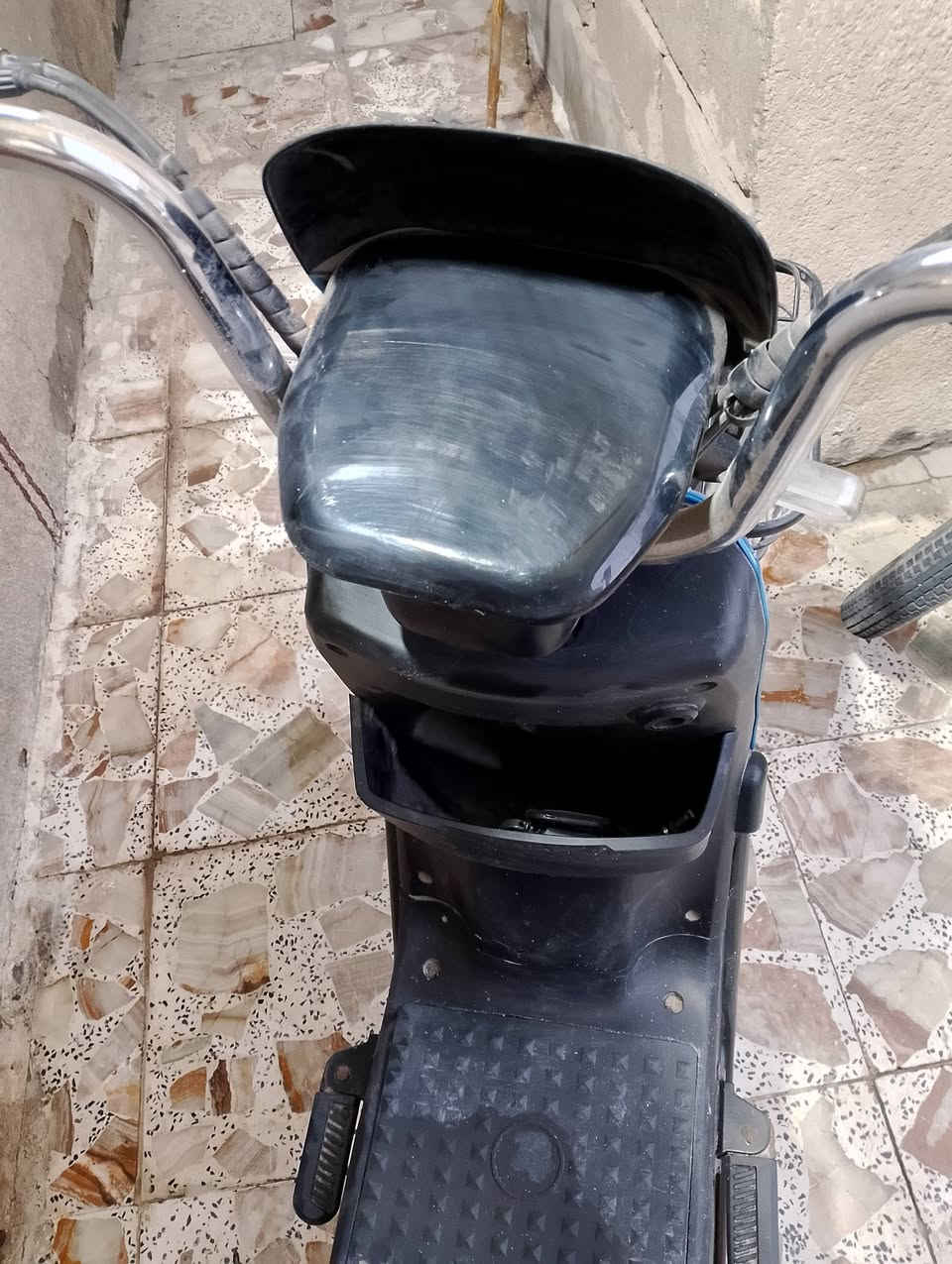 سلام عليكم من رحصت الادمن.. دراجه شحن نظيفه جدٱ شغاله فقط البطاريات نص عمر مع بايسكل ياباني السعر ب200 كلهن البصره حي الحسين ***********
