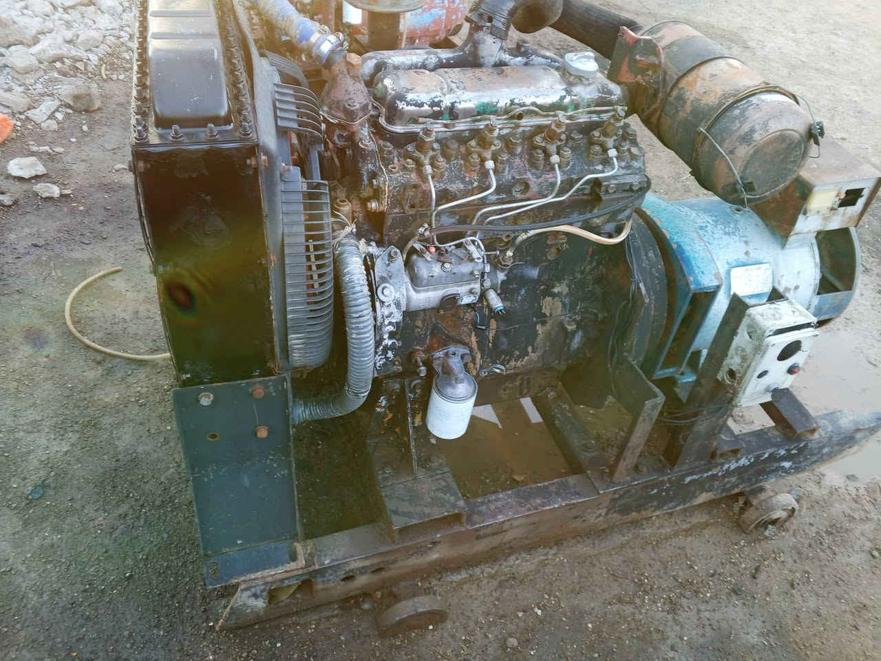 للبيع مولد بيركز انكليزي 4بستم توليد 40كيفي شغال المكان ديالى الاتصال***********
