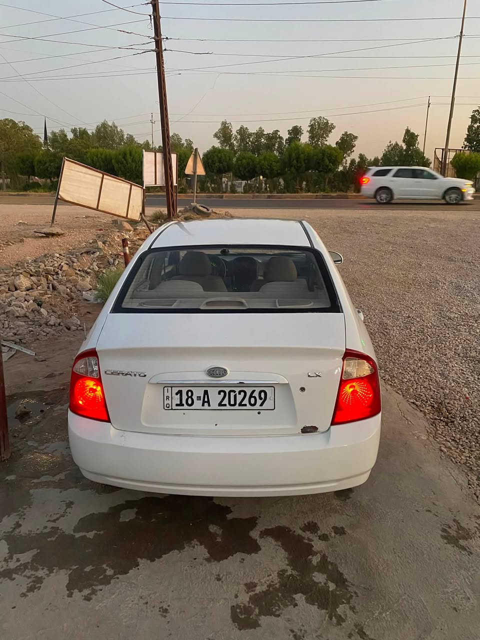 سيراتو موديل 2006 
رقم بابل انكليزي 
تحويل ثاني يوم
السياره باسمي محرك مكفول 
كير اوتو كهربائيات كله شغاله 
السياره مانقصه شيء 
بيه صفحه السياق معمره خياسيات 

السعر ٧٠وبيه مجال قليل لشراي 
مكاني حله مكلف بل نشر 
***********

