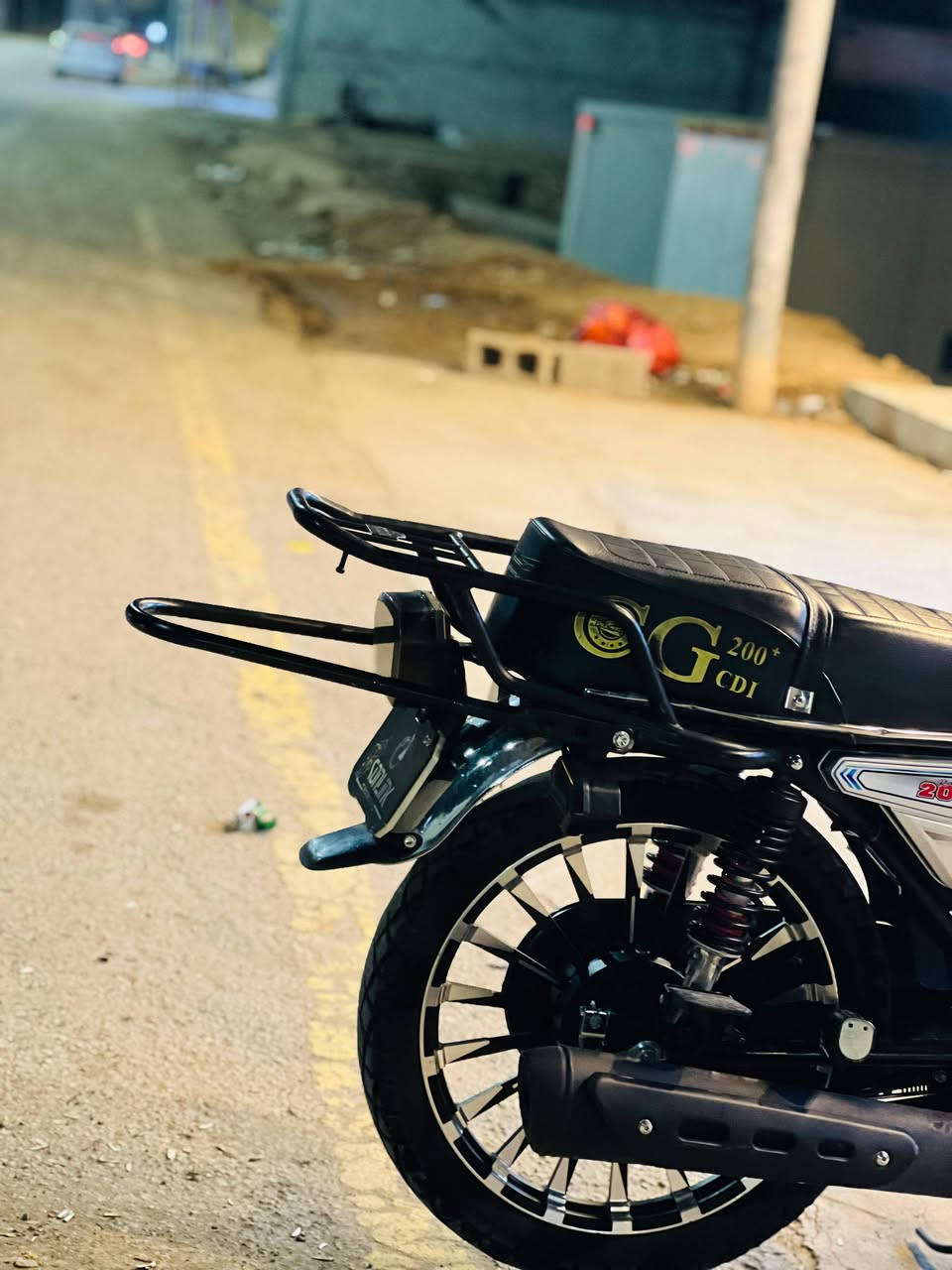 يالله دراجة سونك موديل 25 محرك200كهربائيات كلها شغالة بعدها زيرو فول نضافة لدراجة  سعر دراجة 925مكاني الرمادي جويبة +رقمي*********** خاص متواجد
