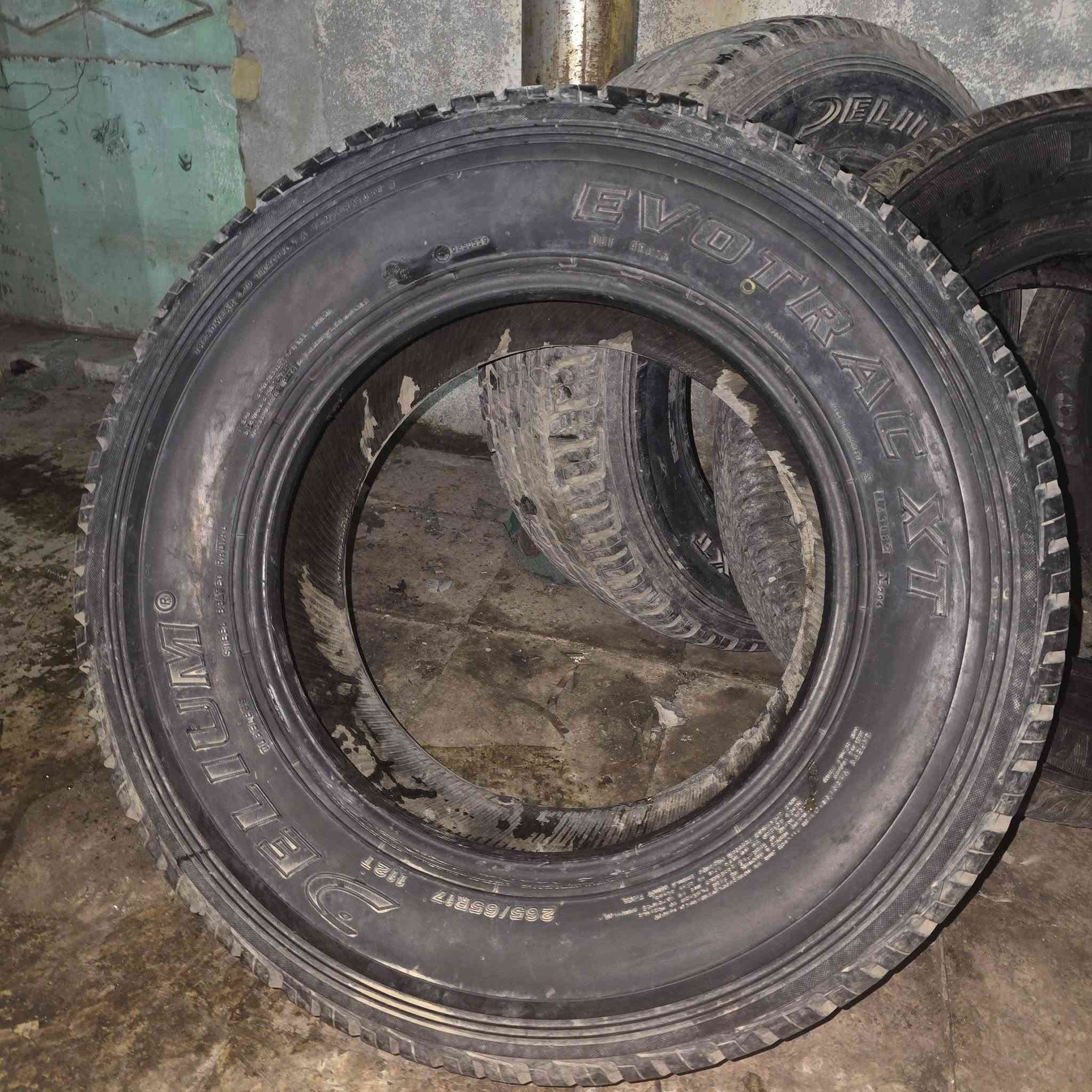 السلام عليكم تايرات هايلوكس اخو الجديد 4 أزواج.   رقم الهاتف
***********
