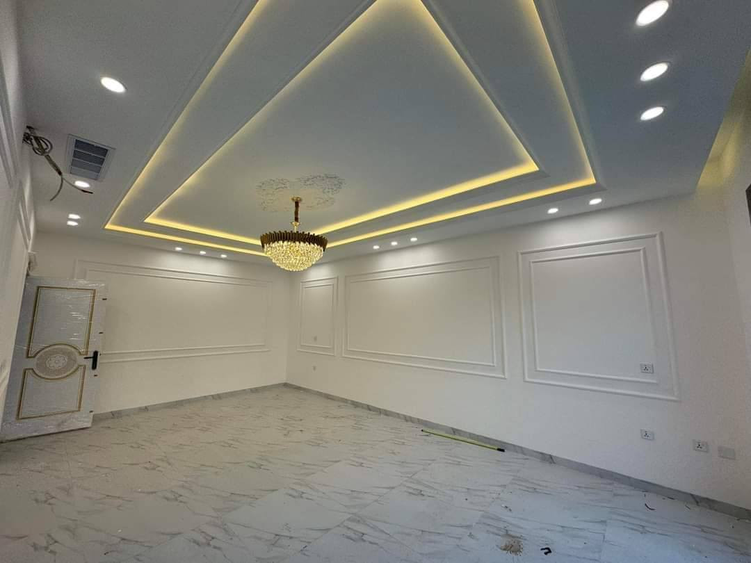 عملي الديكورات الداخليه والفلين الخارجي وجميع انواع الصباغ وعمل ماده الروف مانع الرطوبه بسعار مناسبه ***********
