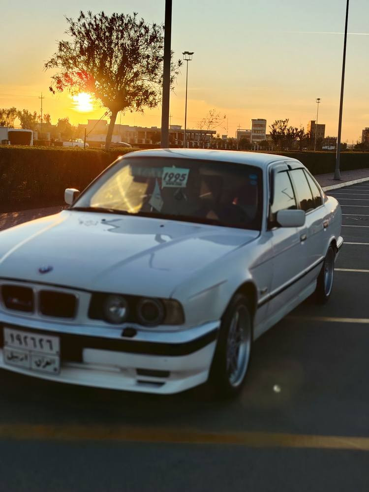 بیم مۆدێل 95بێ سلایت دووجام کارەبا ناو کرێمی سەیارەی تا بڵێی جوانە گێڕو مەکینە بێ عەیبە مەکەینە 525بیلادی تۆماتیک تەبرید بەشەرت سەیارەکە سەنەوی 2018بەسەر چوە سەیارەکە یەک پارچە لێدراو دوو پارچە بەخ بۆ جوانی سەیارەکە جایزو بێ مەسروفە غەرامەش 5وەرقەی لەسەرە لەدووای مەعمەلە بۆتی ئەگڕێنینەوە بەشەرت تەحویل *********** أربيل, العراق
