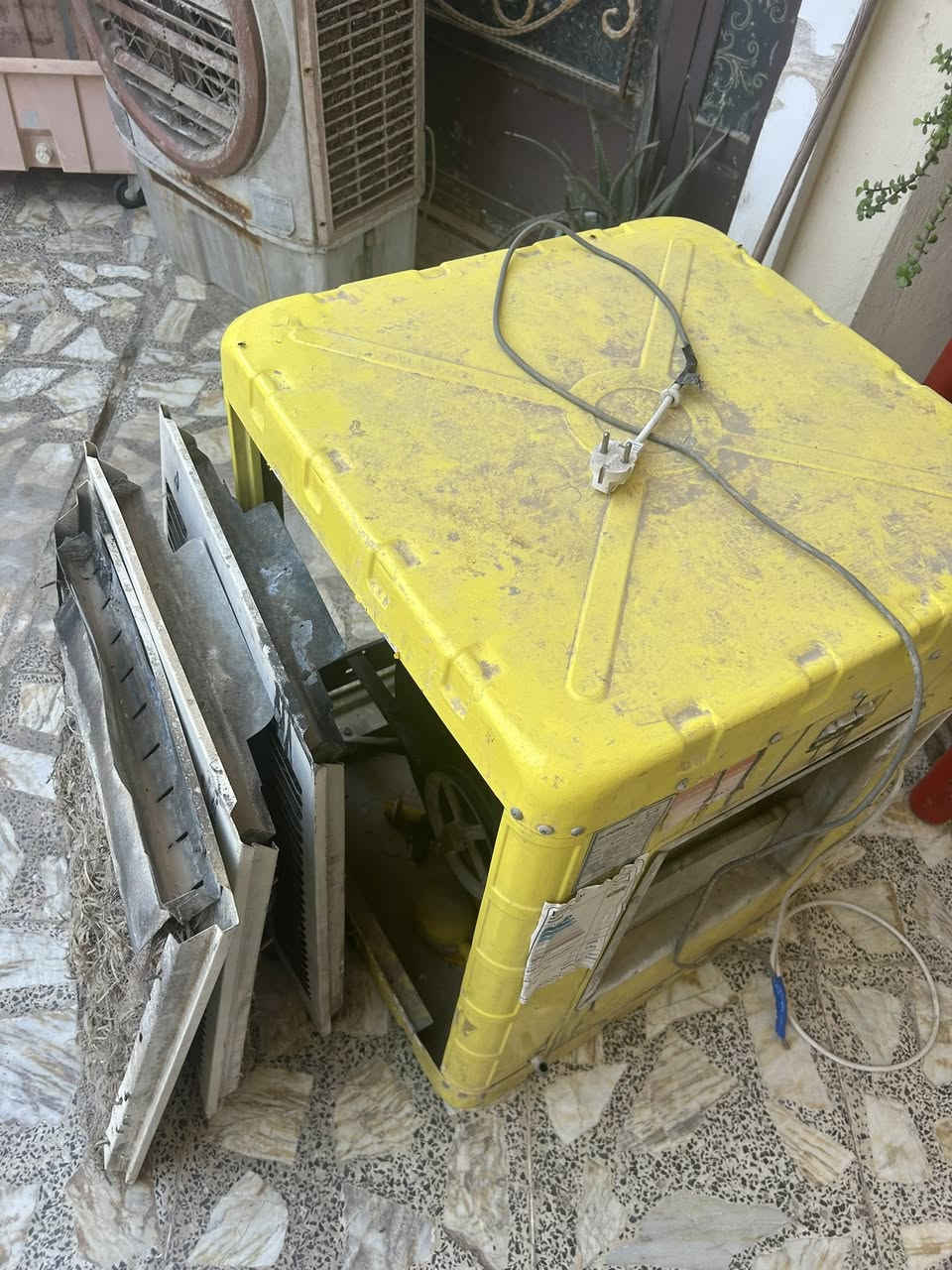 مبردة للبيع مابيها اي عطل 
مكاني حي صديق شارع عشرين
تصوير واضح 
سعر 80 الف 
توصيل ماعندي


**إذا كنت صاحب هذا الإعلان وتريد حذفه لأي سبب، رجاءا أرسل رسالة إلى الدعم الفني**