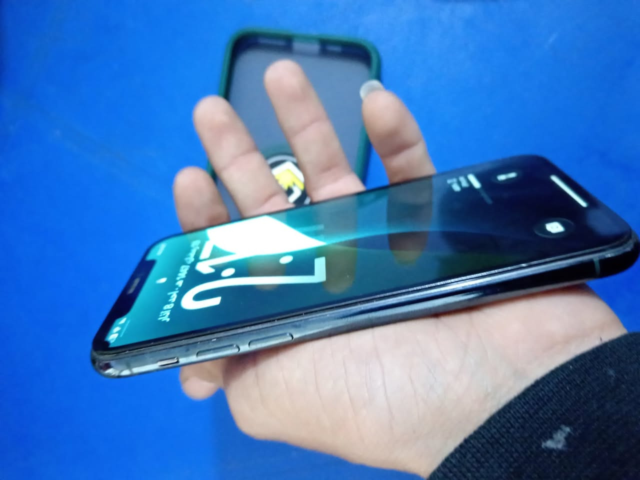 ايفون 11برو
ذاكره 64 
بطاريه مبدله وكاله 

نقطه بشاشه + كامره قريب كلش بيها رجه 

ملحقاته كيبل اصلي وحافضات 2 مراوس مع هونر او اي نوعيه او بيع 250


**إذا كنت صاحب هذا الإعلان وتريد حذفه لأي سبب، رجاءا أرسل رسالة إلى الدعم الفني**