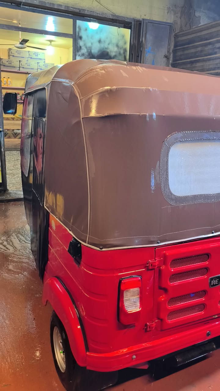 السلام عليكم تكتك موديل ١٨ كير ومكينه خير من الله دواسه معمرة كشر شوفه عينك رقم انكليزي بااسمي تحويل ثاني يوم السعر ٥ ونص  ...
جسر ديالى القديم حي الحكيم
***********
