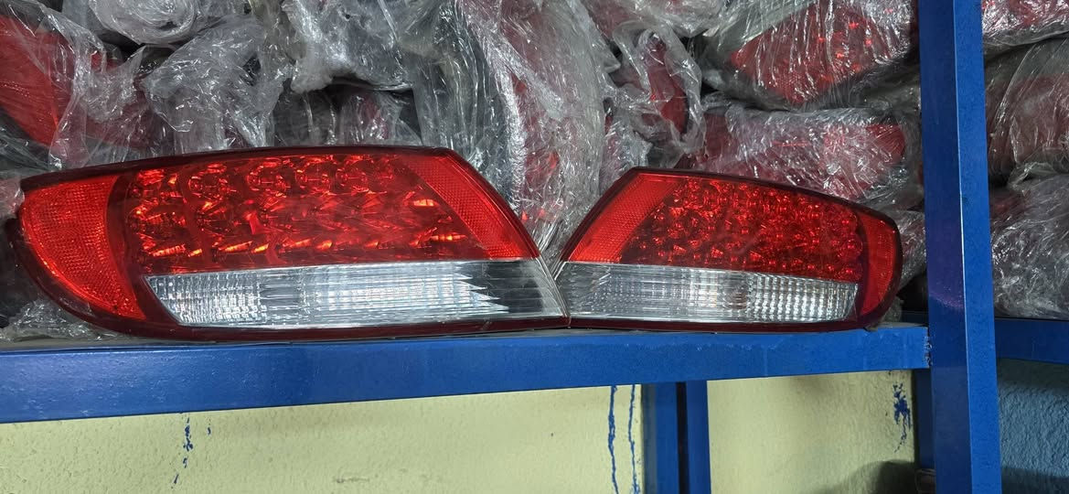 السلام عليكم ورحمة الله وبركاته 
يعلن مجمع عباس الربيعي 
عن وصول حاوية لايت وبك لايت جميع انواع السيارات الكورية وغيرها
للمعلومات والاتصال  *********** ويتوفر كميات كبيرة جدا والبيع جمله ومفرد بسعر الجمله
