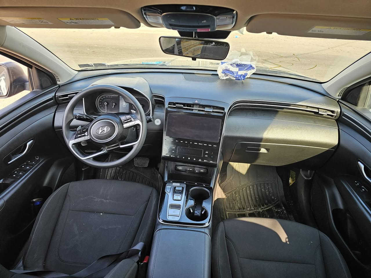 هونداي توسان هايبرد موديل 2024 وارد امريكي
#_السعر_182_ورقة و بيها مجال للطيبين.
ضربتها دعامية و بنيد و مبدلها بلادي.
جاملغاتها سليمة 
هذا رقم الشاصي 
KM8JBCD10RU222641
و هذا رابطها مال صور امريكا مباشر
https://share.google/Dy9HaK0CIps8IerxB
السيارة ماشية 9 آلاف ميل وقابلة للزيادة
كشنات تدفئة وتبريد 
كير بيانو ابو الدكم
تحكم ستيرن 
رقم بغداد 
موقع السيارة بغداد مقابل مرور الطوبجي 
#_السعر_182_ورقة وبيها مجال للطيبين
التواصل *********** يوجد واتساب
