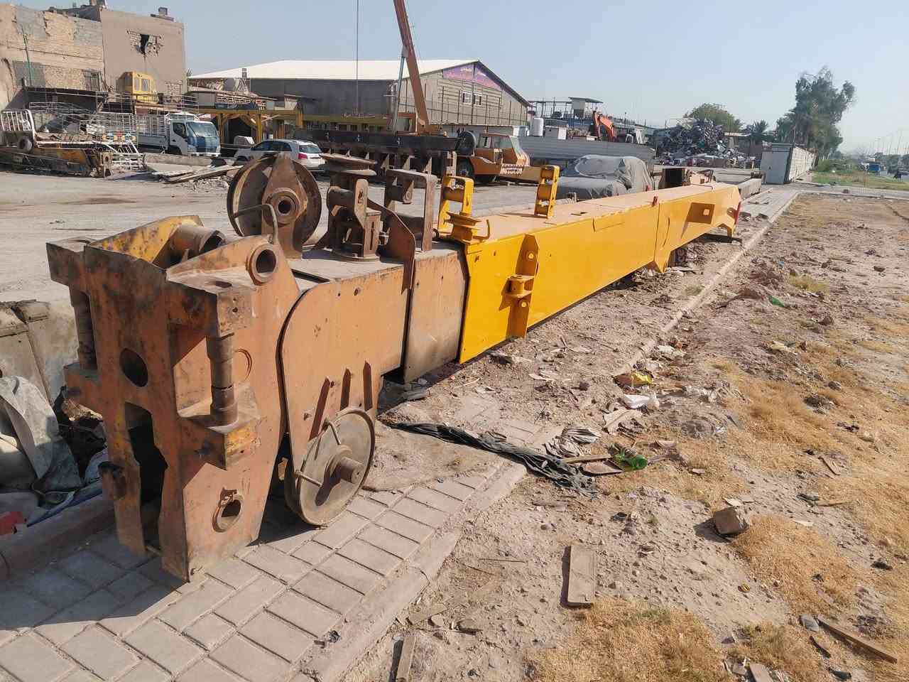 سلام عليكم اسلايتات ٢٠ طن تادونو موديل ٨٢ بدون جكات للبيع ***********
