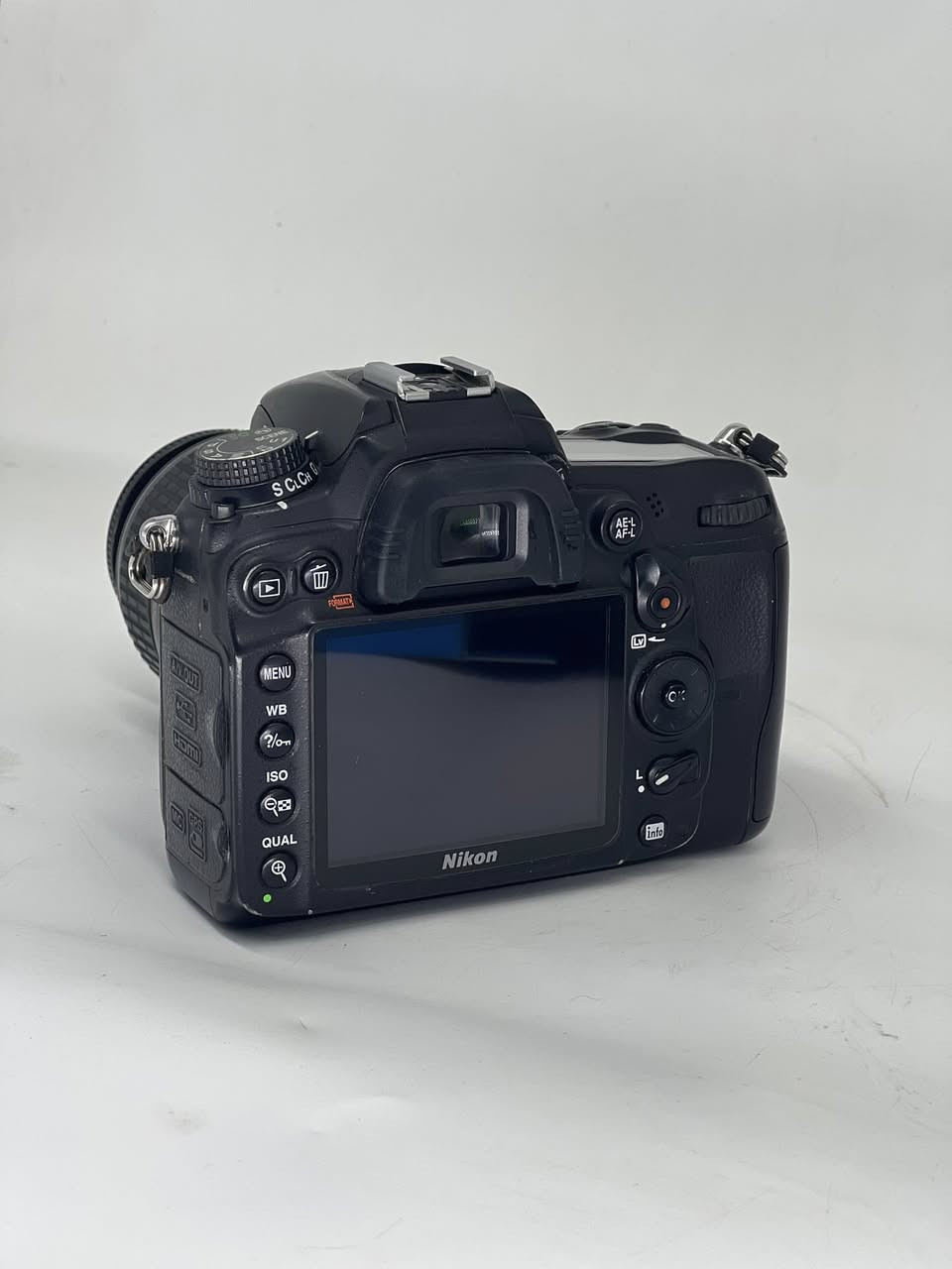 كأمره نيكون  (💣 ✨7000D 📸💣) نضافه 95/100 كامل ملحقات
📸
1- رام 32✅
2- حقيبه✅
3- حزام كتف✅
4- شاحنه اصليه ✅
5 بطاريه اصليه ✅ 
6- كيبل نقل صور ✅
يوجد توصيل كل العراق 🚚 السعر (⬅️425 الف ➡️) 
 ***********
