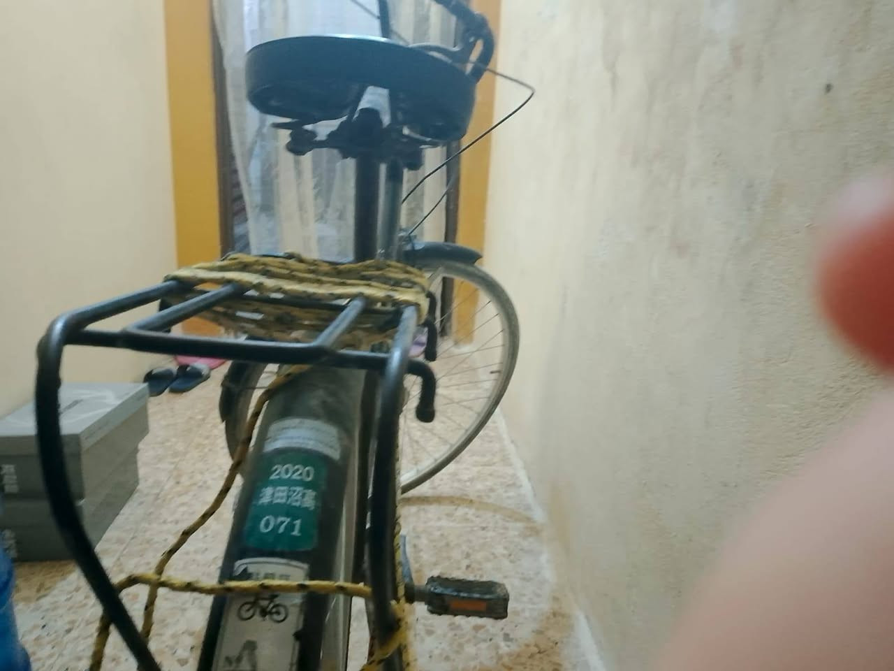 السلام عليكم بايسكل ياباني
استعمال خفيف سعرة 65 وبيه مجال 
***********
