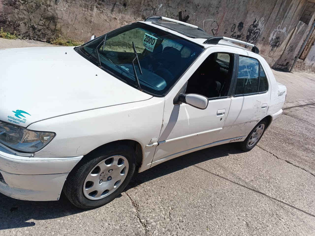 بيجو موديل 2000 حجم 306 مكينه بيها صرف سياره شغاله شرط الوكاله شغال وين من يشغل ما بيها ما ابيها سياره بيها صرف سعر 12. ***********
