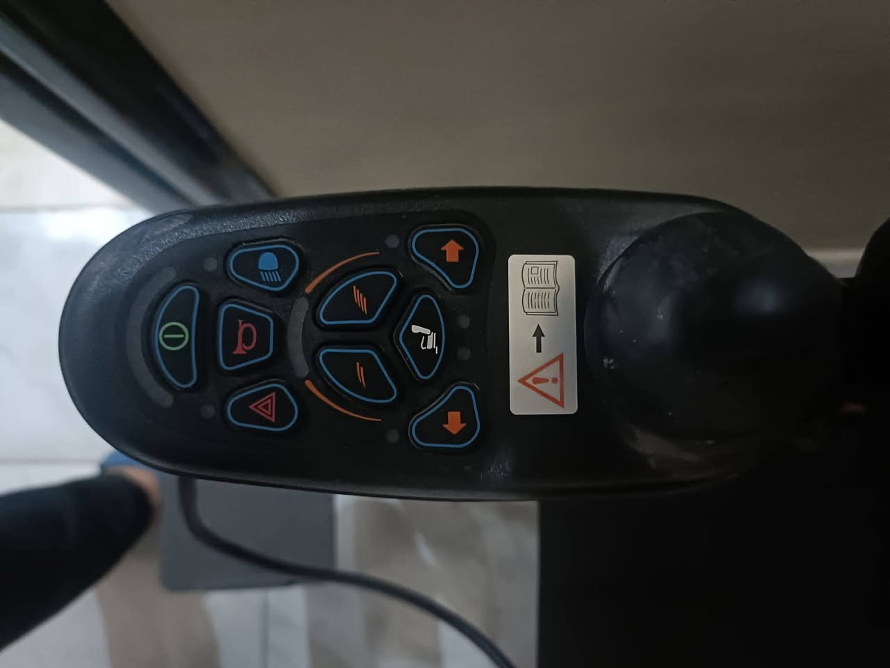 كرسي الماني نوع MEYRA حديث ثلاث مستويات سريع جدا تحمل أكثر من١٦٠ كيلو للأستفسار الأتصال ***********
*********** تفاصيل أكثر داخل المنشور
