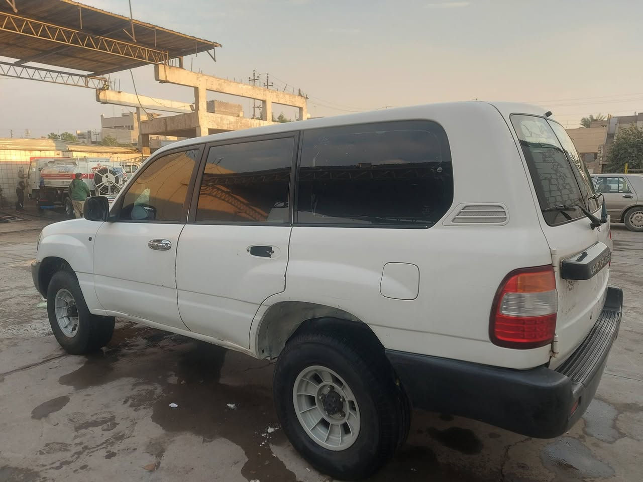 ( ادوات_ ادوات _ ادوات )
السلام عليكم  للبيع لاندكروزر مونيكا موديل 2004 السيارة مصفحة بلادية تصفيح شركة تراسكو الألمانية السيارة جديدة مكينة وكير بلادية تدفئة تبريد  تخم تاير  السيارة جاهزة ما ناقصهة شي السعر 60 ورقة وبيها مجال مكان السيارة بغداد رقم التلفون ***********
