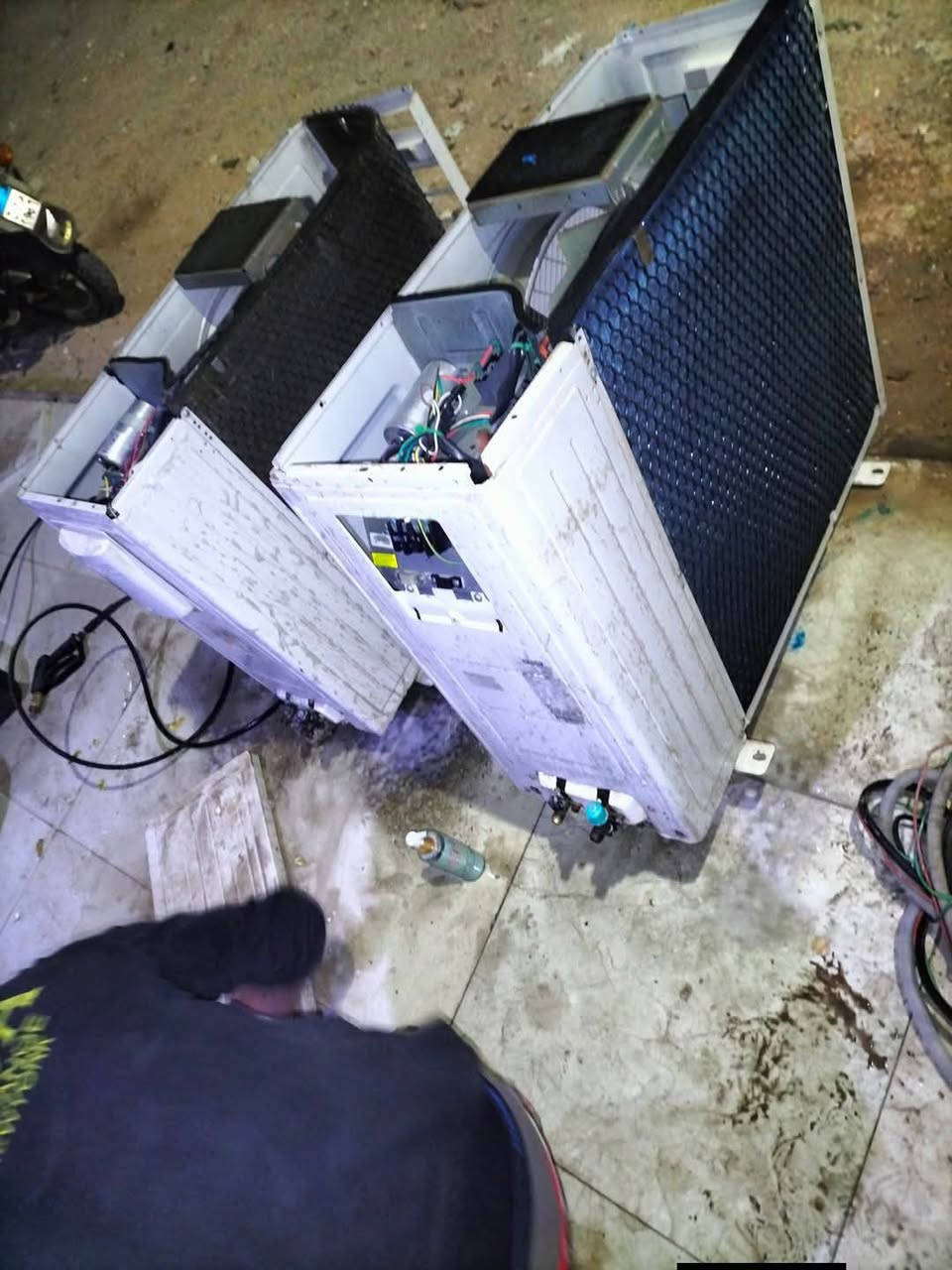 السلام عليكم كل عام وانتم بالف خير  ان شاء لله بداية موسم خير على الجميع.  نصب سبالت غسل نقل صيانه جميع انواع السبالت شغل درجه اولى اسعار مناسبه ***********/***********
