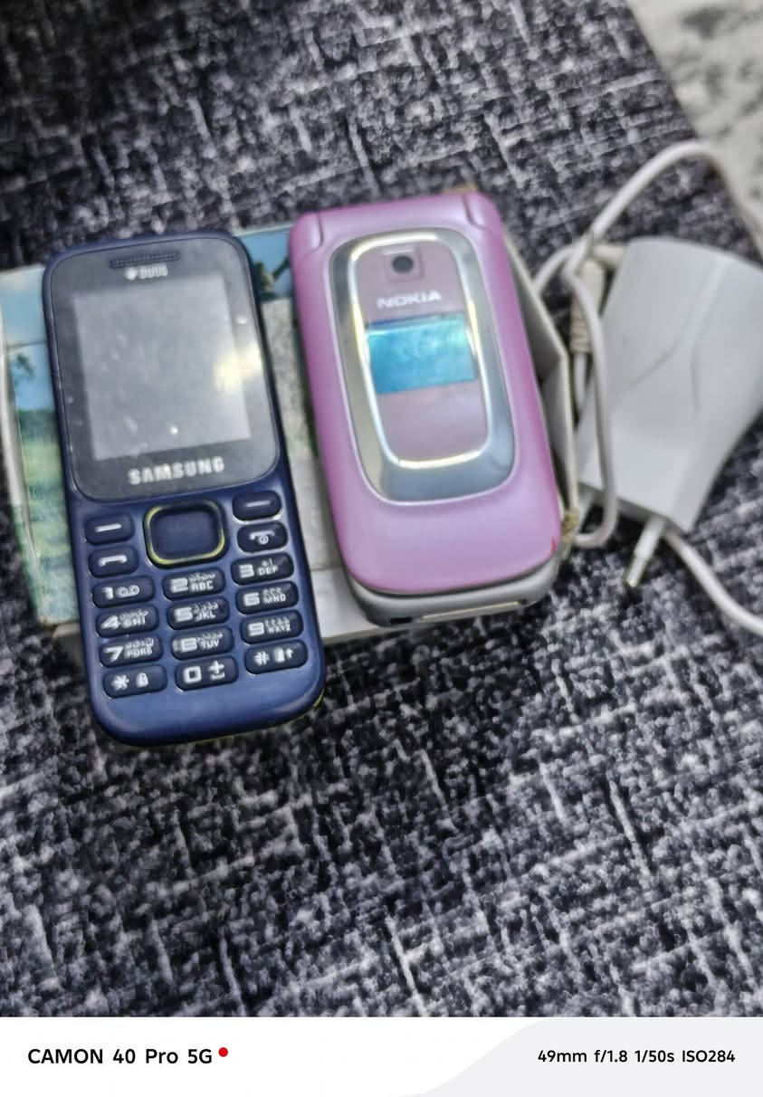 موبايل عدد 2 واحد دفتري نوكيا والآخر سامسونج نظيف جدا لوك السعر 50


**إذا كنت صاحب هذا الإعلان وتريد حذفه لأي سبب، رجاءا أرسل رسالة إلى الدعم الفني**