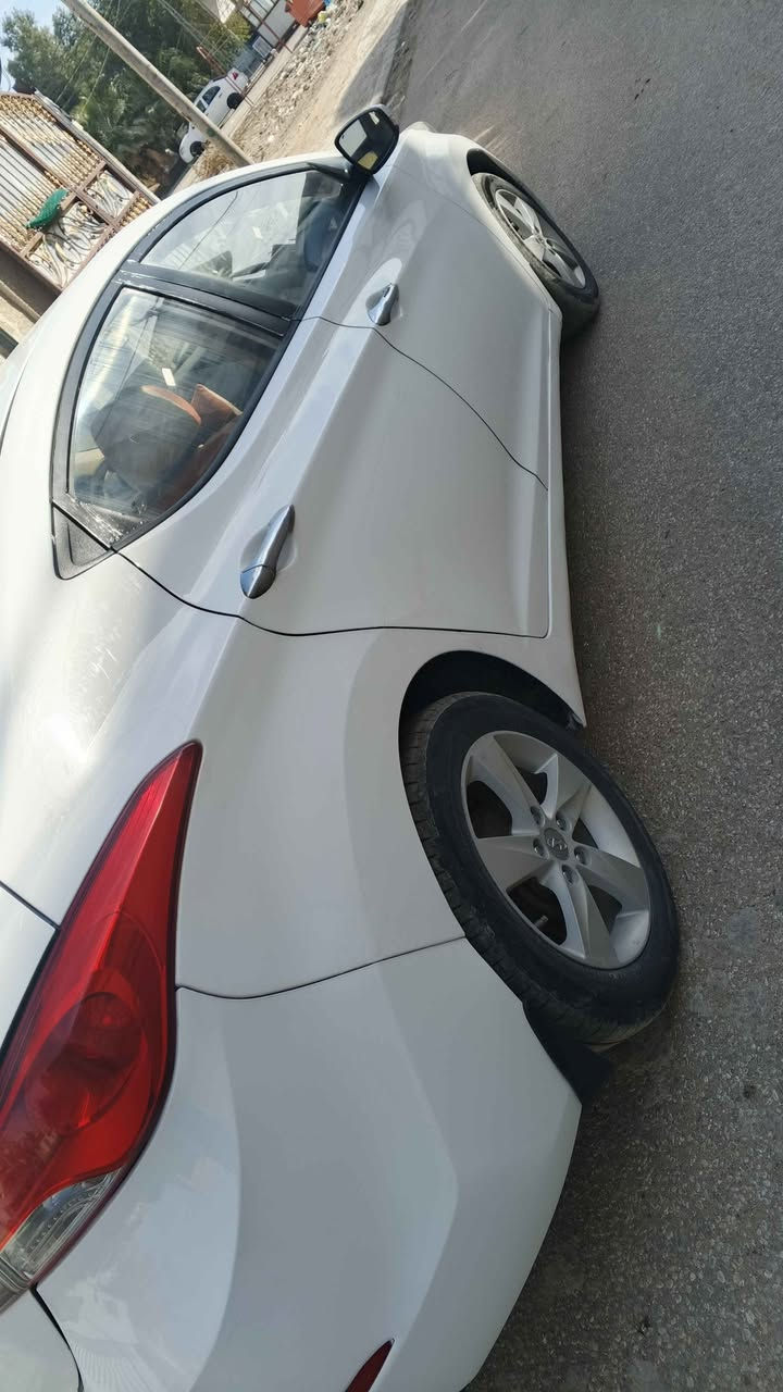 السلام عل النترا 2013 خليجي مكينة 1600 سيارة جاهزة مكينة كير حدادية ضرر باب السايق صبغ اثر شخط السعر 106 وبيها مجال
‏‪***********‬‏ النجف, العراق
