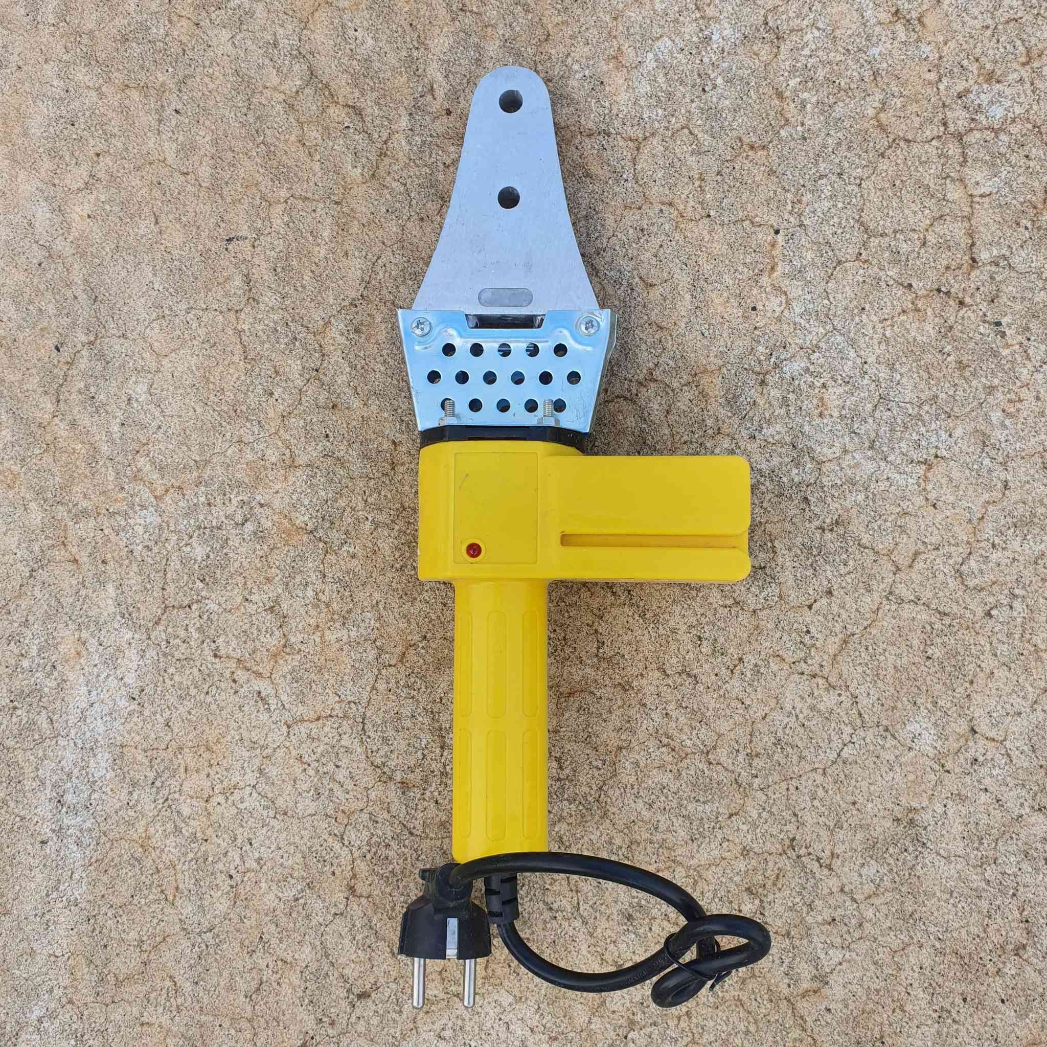 اغراض للبيع اصلي بسعر مناسب للإستفسار اتصل على الرقم ***********
