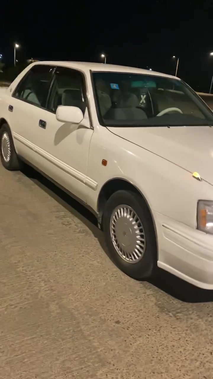 سلام عليكم  راس الثور تكم للبيع  موديل٢٠٠٠سياره كفاله كص ونقل جثه رقم نكليزي مشروع وطني رقم بصره سياره تخم تاير  حداديه جديده توني مبدل محرك وكير كفاله  سياره جاهزه احلا من الصور ترايك وين ما يعجبك مكانه السياره ميسان سعرهه٦٠ورقه وبيهه مجال  رقم الهاتف ***********
