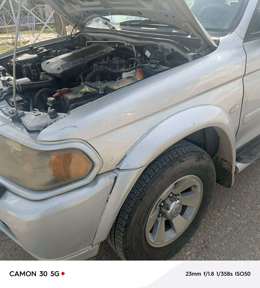 للبیع کلشی جدید باسمی قطعةصغیرسبوغ بدون ضرب سعر96مودیل2006رقم موبایل***********
