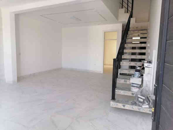 #دارللبيع
خانووى دوو نهوم بو فروشتن له گه ره كى كه رامه روبه رى 115 متر مواصفات سقف مغريبى و دكت 

پيكهاتوه له :-  1 ژور نوستن - هول - مطبخ - مساعد مطبخ - گه راج
نهومى دووه م 2 ژور نوستن 

نرخ 65 مليون 

بوزانيارى زياتر په يوه ندى بكه ن به عقارات ستار اكرم بازرگان

📍ناونيشان : كه ركوك بازارى ئازادى ته لارى ئاسو

***********
***********
