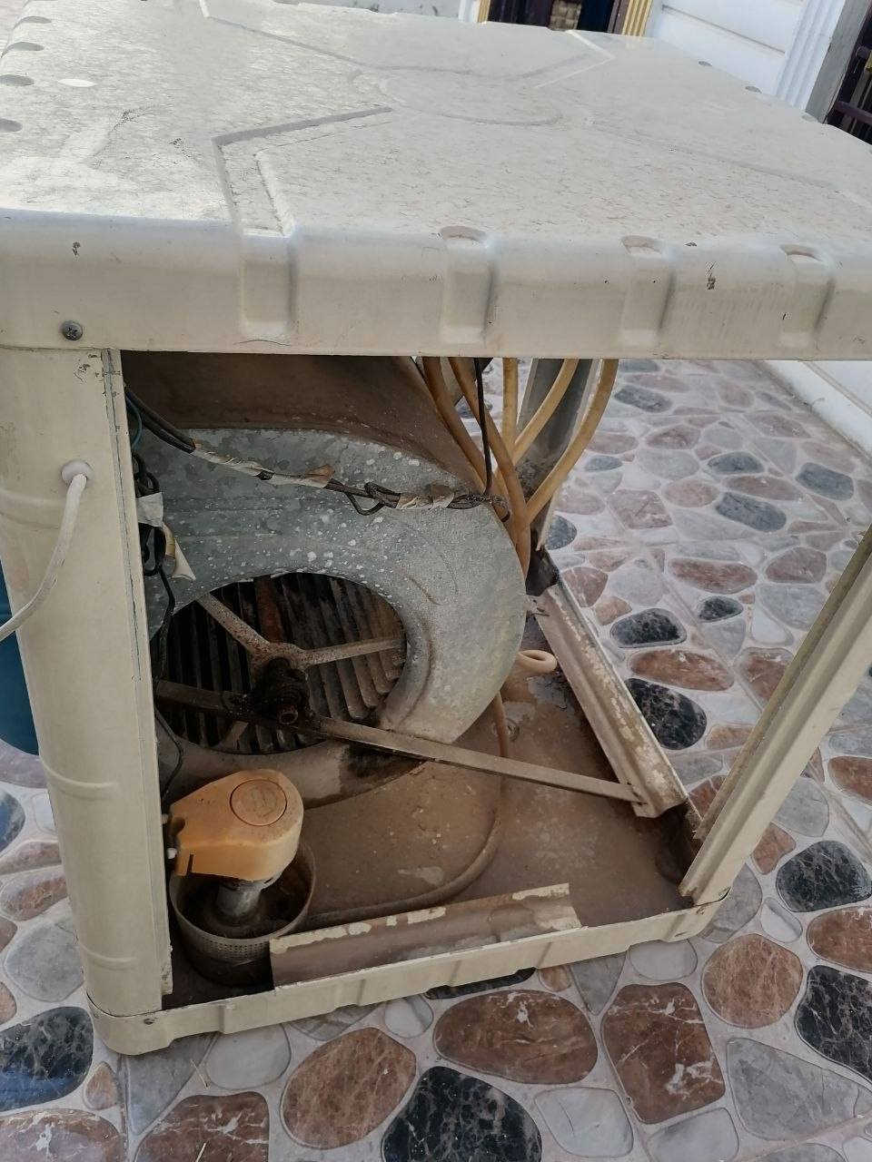 مبريدات اثنين لل بيع كلش نظيفات جديد  سعر ابيض 140 الف  وسعر قهوائي 125 الف 
عنوان كركوك قادسية قرب مجمع مالك 
***********
