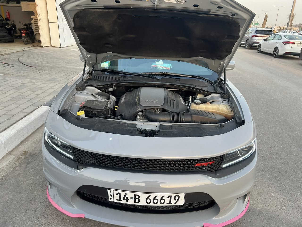 الون سمنتي فاتح حادث فقط بنيد 

ماشيه 40الف رقم بصره بسمي تحويل

بسم المشتري جديده مابيه اي نقص 

سعر ٢٧٥ مكان سياره بصره ارتي

***********

@إشارة
