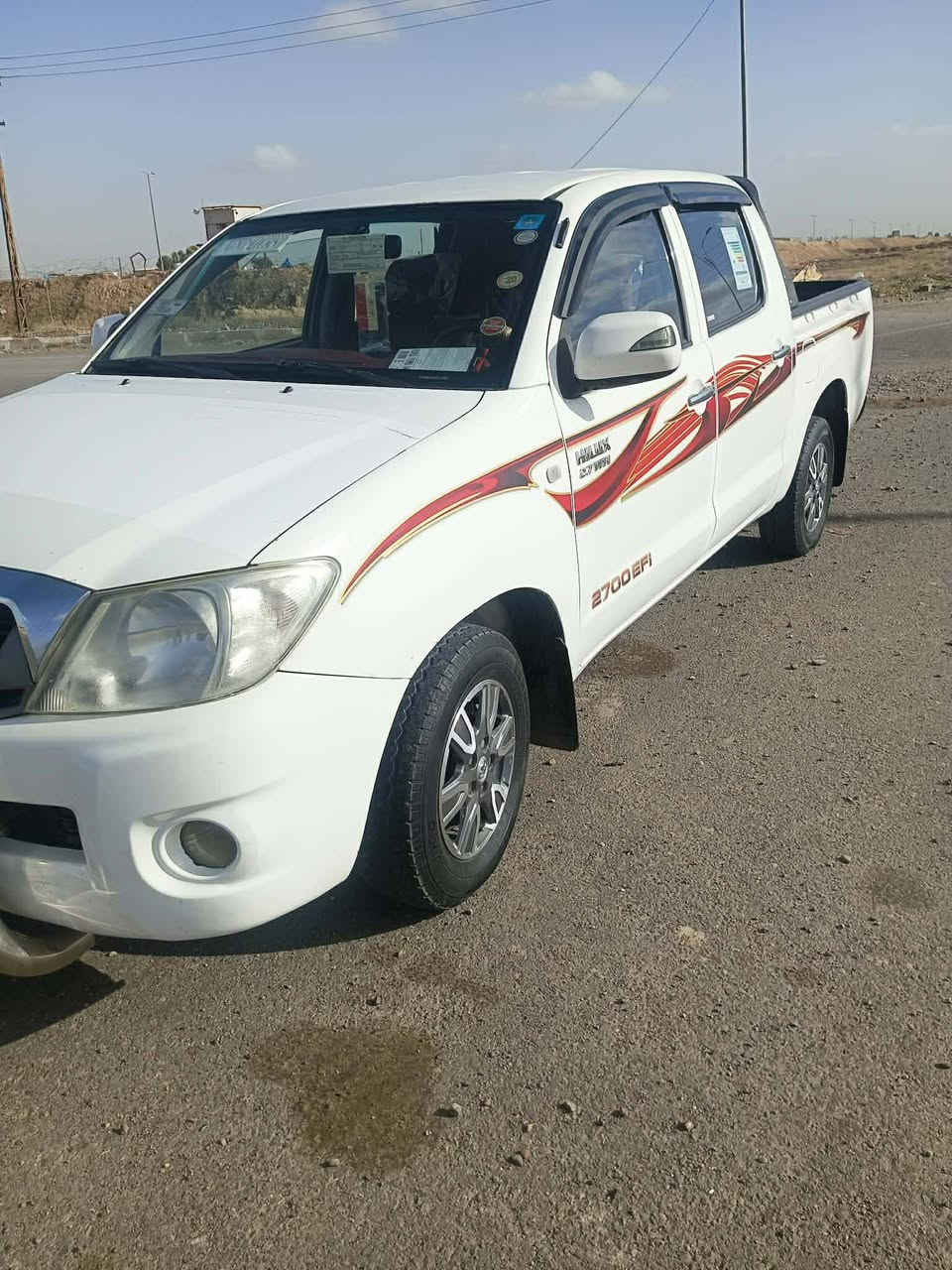 السلام عليكم 
للبيع هايلوكس 2010 
كلين بدون ضرر 
رقم صلاح الدين شرط التحويل 
كير محرك شرط 
صدر امامي خلفي شرط 
السونار مرفق ويا  المنشور 
السعر 180 وبيها مجال بسيط 
***********
