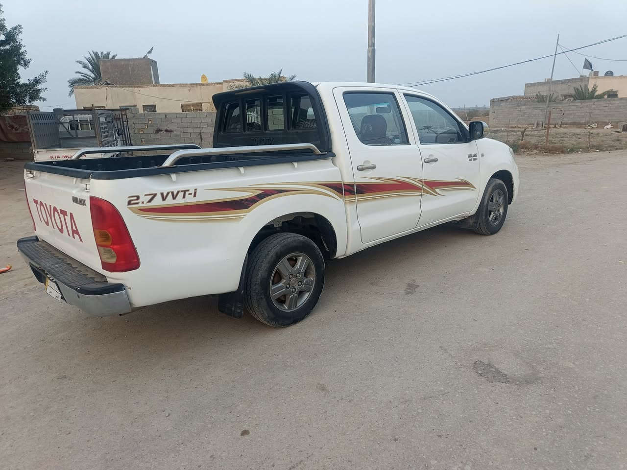 سلام عليكم سياره هايلوكس ٢٠١٠ سياره جديدة رقم مثنى راعيه ملاك بل ناصريه سياره بيه جاملق وبنيد مبدل ول باقي كفاله مكينه جديدة لا تنقيص ولا تبخير حداده جديدة كهرباء كله شقاله تبريد تفاء سياره حلو سعر ١٤٣ ورقه بيه مجال مكان الصلاح ناصريه نتصل بيك خير ودلل ***********
