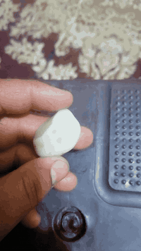 عطفه للبيع ***********
