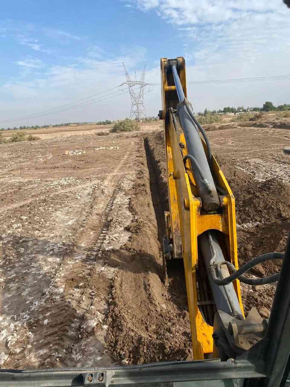 مكتب النور.. لتفليش وقص جميع البيوت والبنايات القديمه ورفع الإنقاذ وقلع الأراضي ومد شبكات الماء والمجاري بكوادر متميزه وبتسليطات هندسيه ومد شبكات الماء الزراعيه لسكي البساتين وتئجير جميع الآليات وااسعار تنافسيه للاستفسار خادمكم ***********

