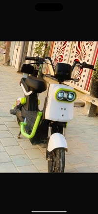 دراجة شحن R9 الدراجة تخبل وبعدهي جديدة ما متعوبة  سعرهة 275 وبيهة مجال...