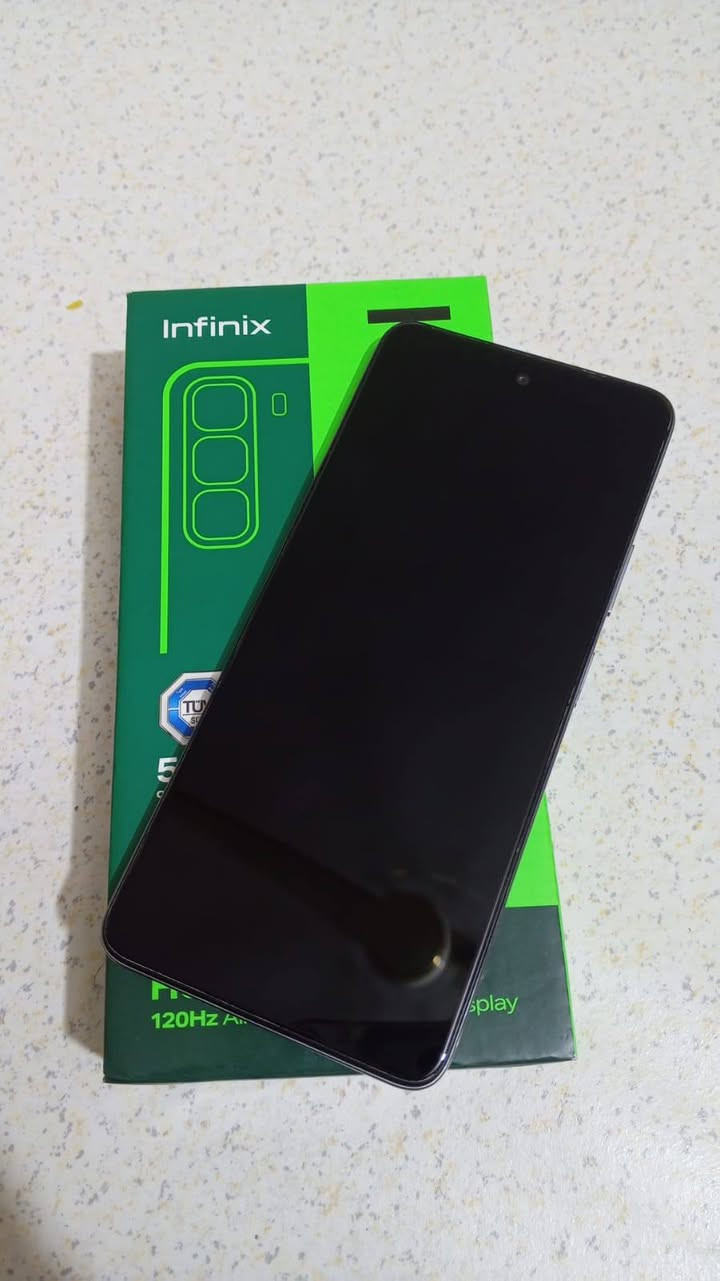 السلام عليكم
للبيع lnginx انفنكس هوت 50 
ذاكره 256 GB
+12GB
جهاز جديد مابي اي شخط ما صارله هواي عندي ويا كارتونه وشاحنته الاصليه موجودات  
لون سلفر 
السعر 160وبي مجال قليل 
مكاني بصره
 رقم الهاتف☎️***********
