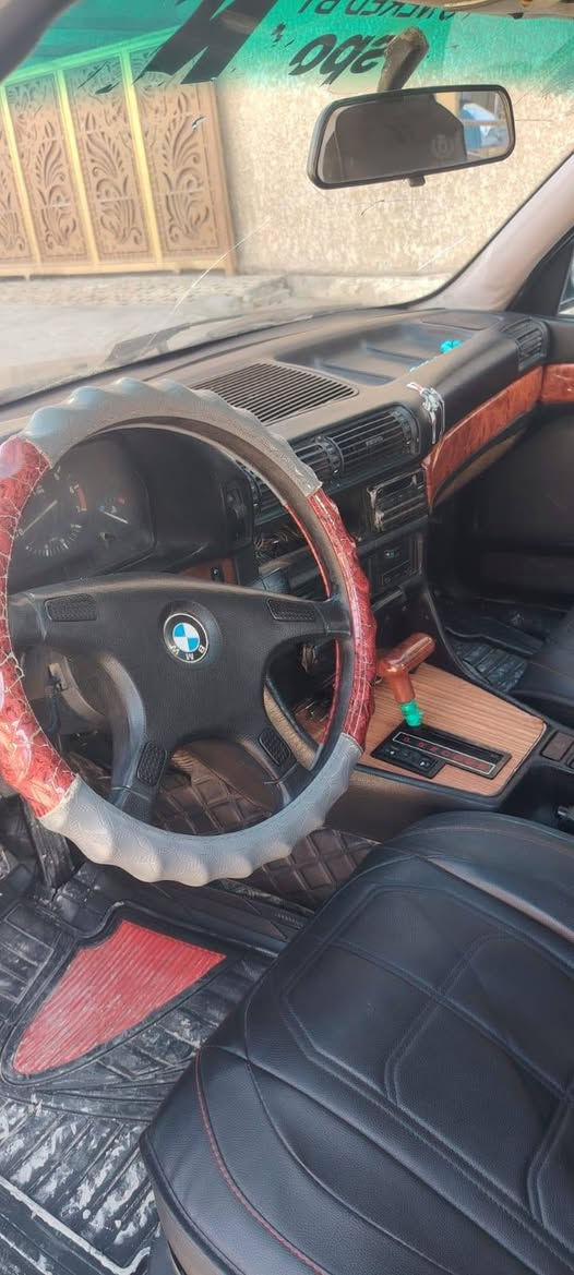 بي ام ٧٣٥ رقم نينوئ خصوصي  ألماني 
مكفولة كير ومكينة وحدادية وكهربائيات   مكانها تكريت كير اوتماتيك سعر ٤٠وبيه مجال رقم تلفون ***********
