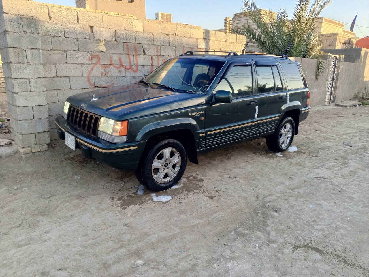 جيب شيروكي موديل 94 رقم كربلاء مشروع وطني تحويل مباشر محرك وكير بطه اكسن محور سيدان ترايك يخبل تخم تاير حداديه كهربيات كلها شغاله لايت زنون سياره بلاديه وجاهزه للبيع السعر 38 وبيها مجال للطيبين رقم الهاتف *********** مكان السياره ناصريه قضاء الدوايه
