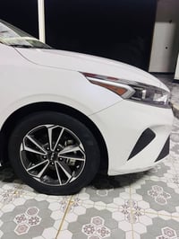 فورتي2024امريكي للبيع ماشيه 8000 الون ابيض محرك 2000 دوش  ثلاث انضمه ق...